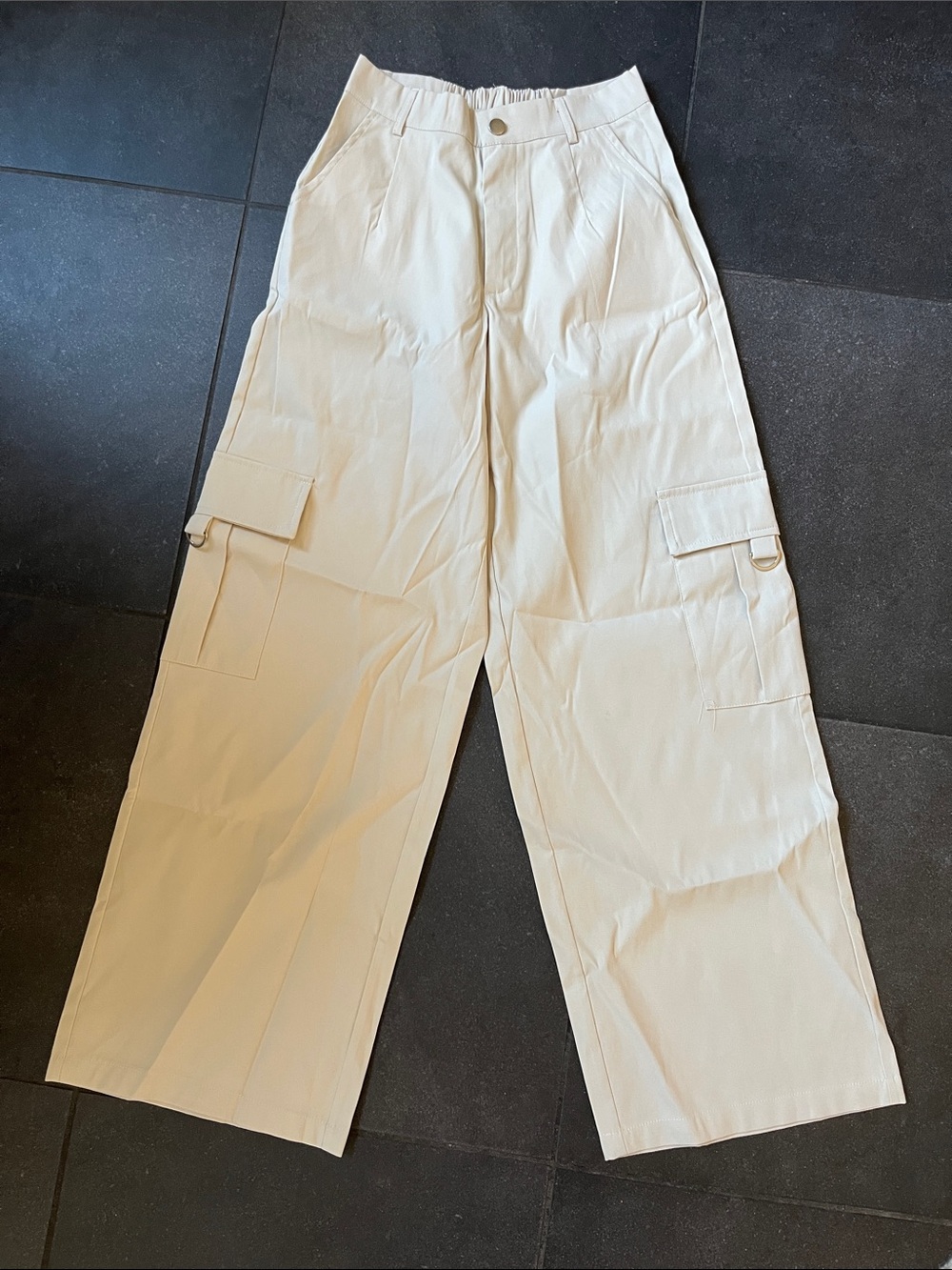 SHEIN Women’s Medium Khaki Wide Leg Cargo Pants Ring Detail NWT Utility Pockets